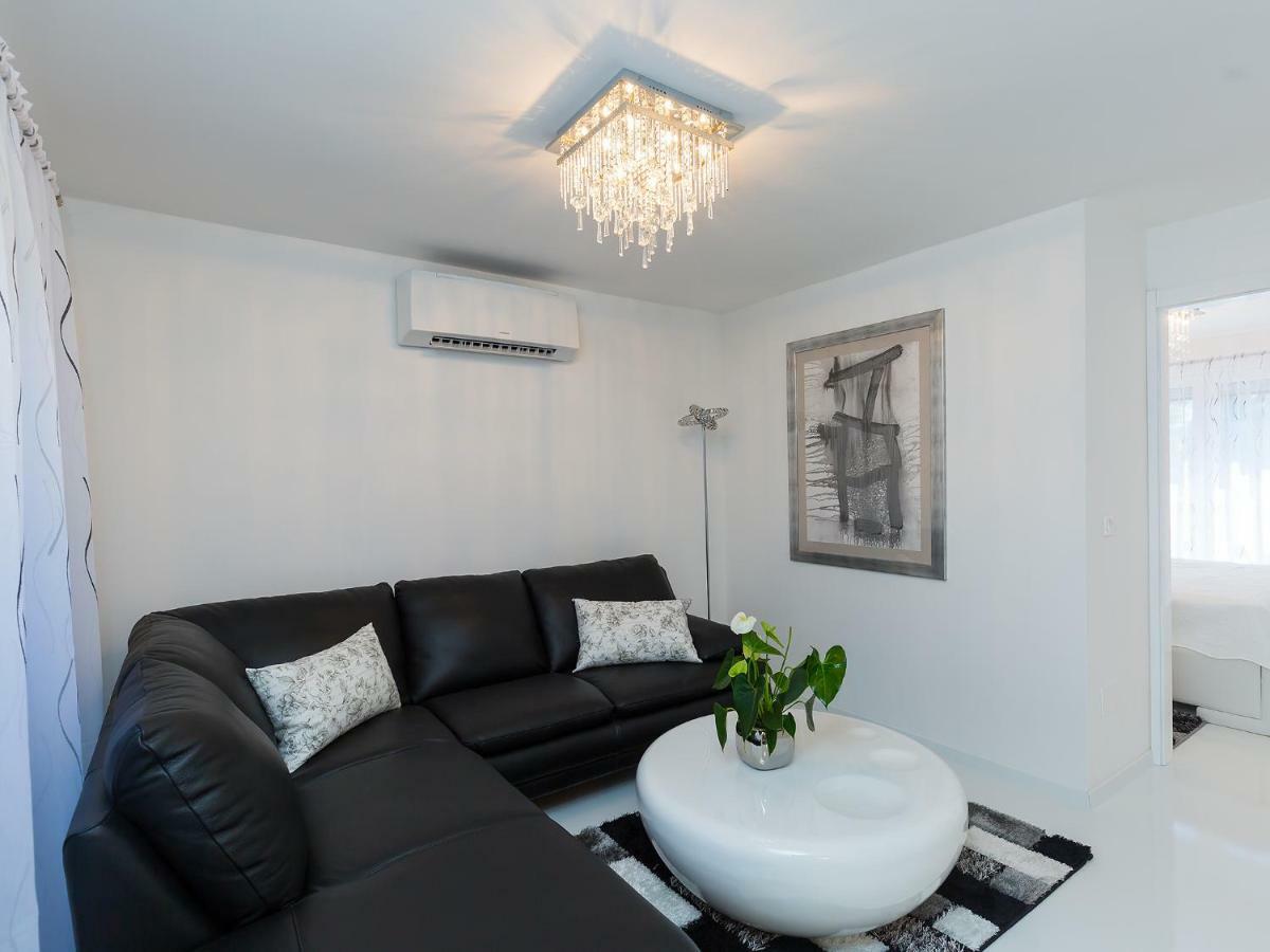 Apartmani Beril Lux Rovinj Exteriör bild