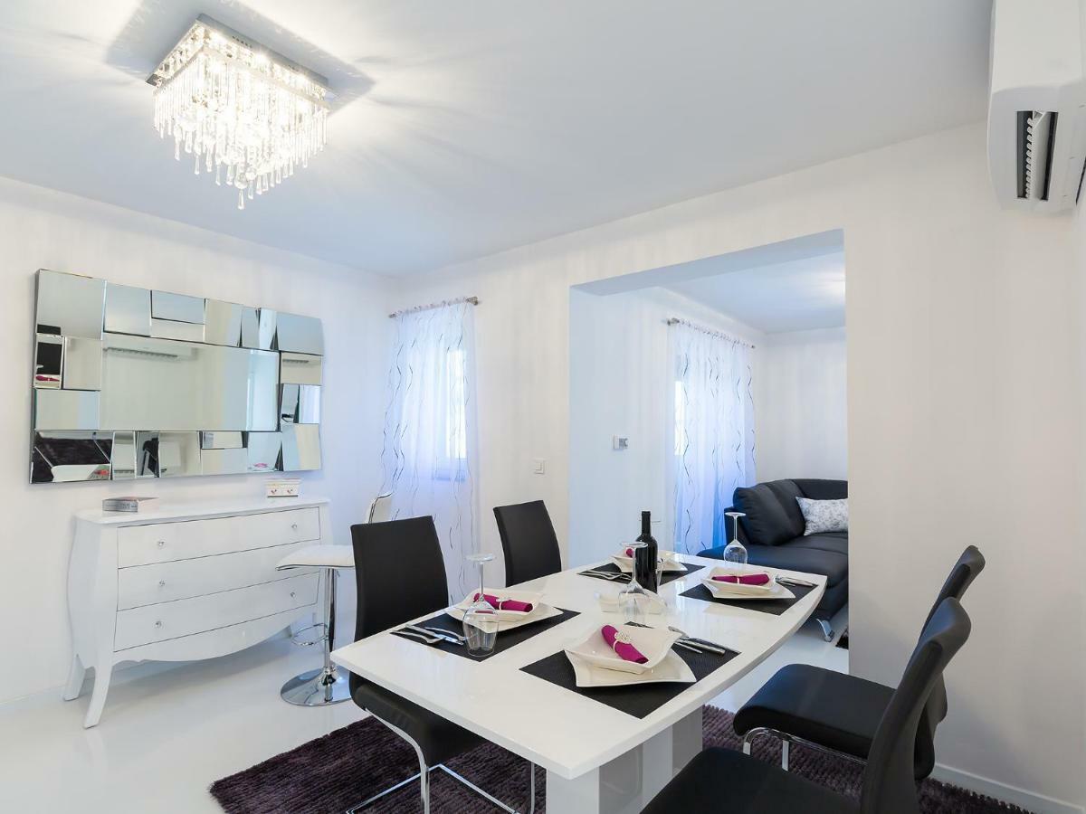 Apartmani Beril Lux Rovinj Exteriör bild