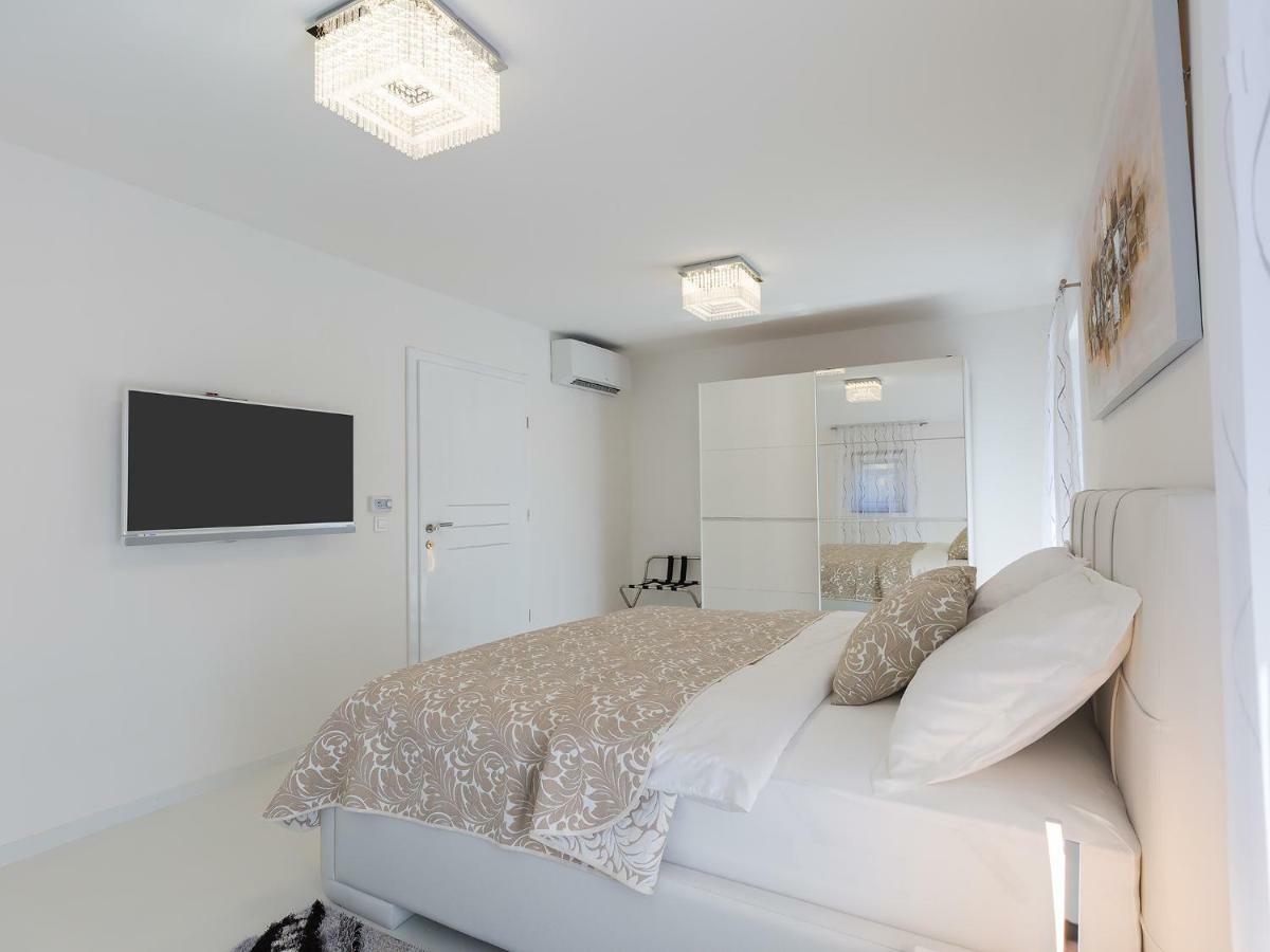 Apartmani Beril Lux Rovinj Exteriör bild