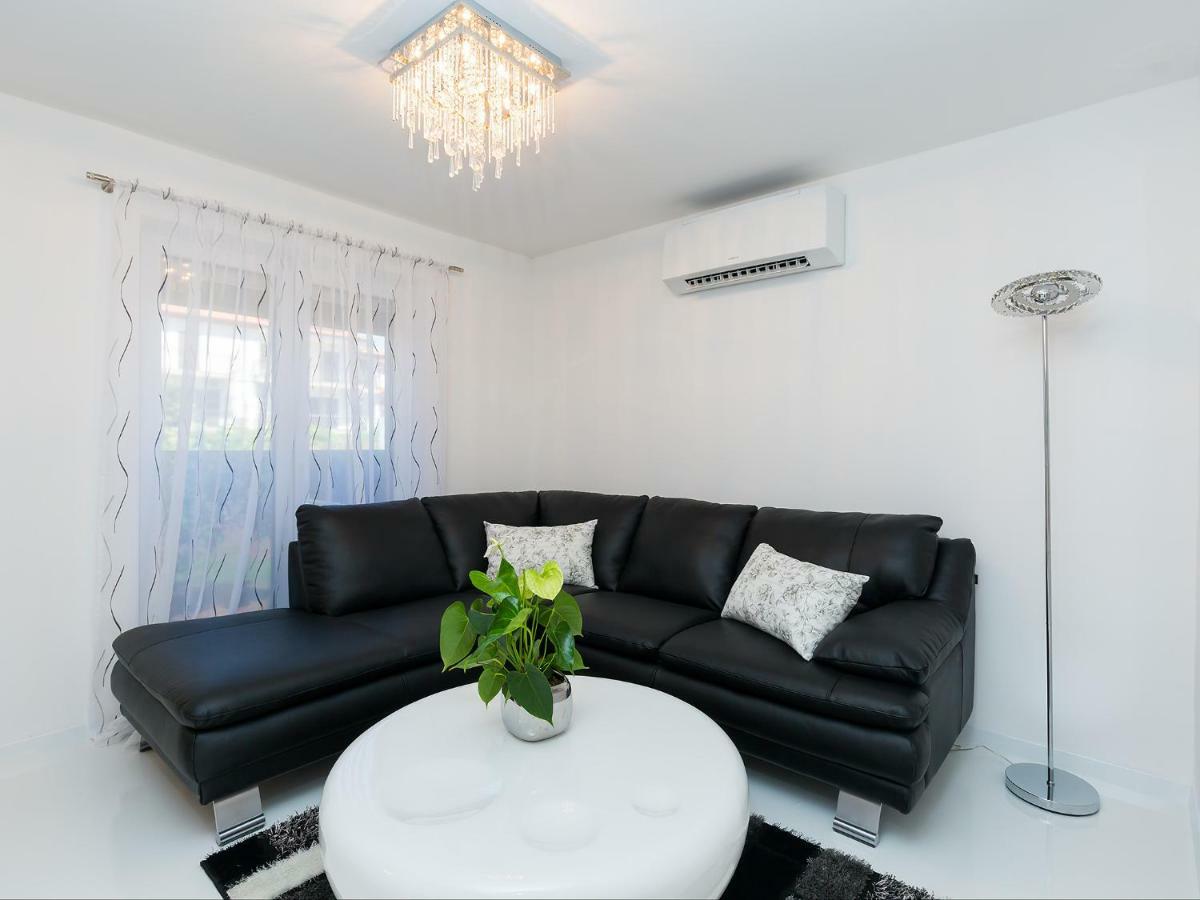 Apartmani Beril Lux Rovinj Exteriör bild