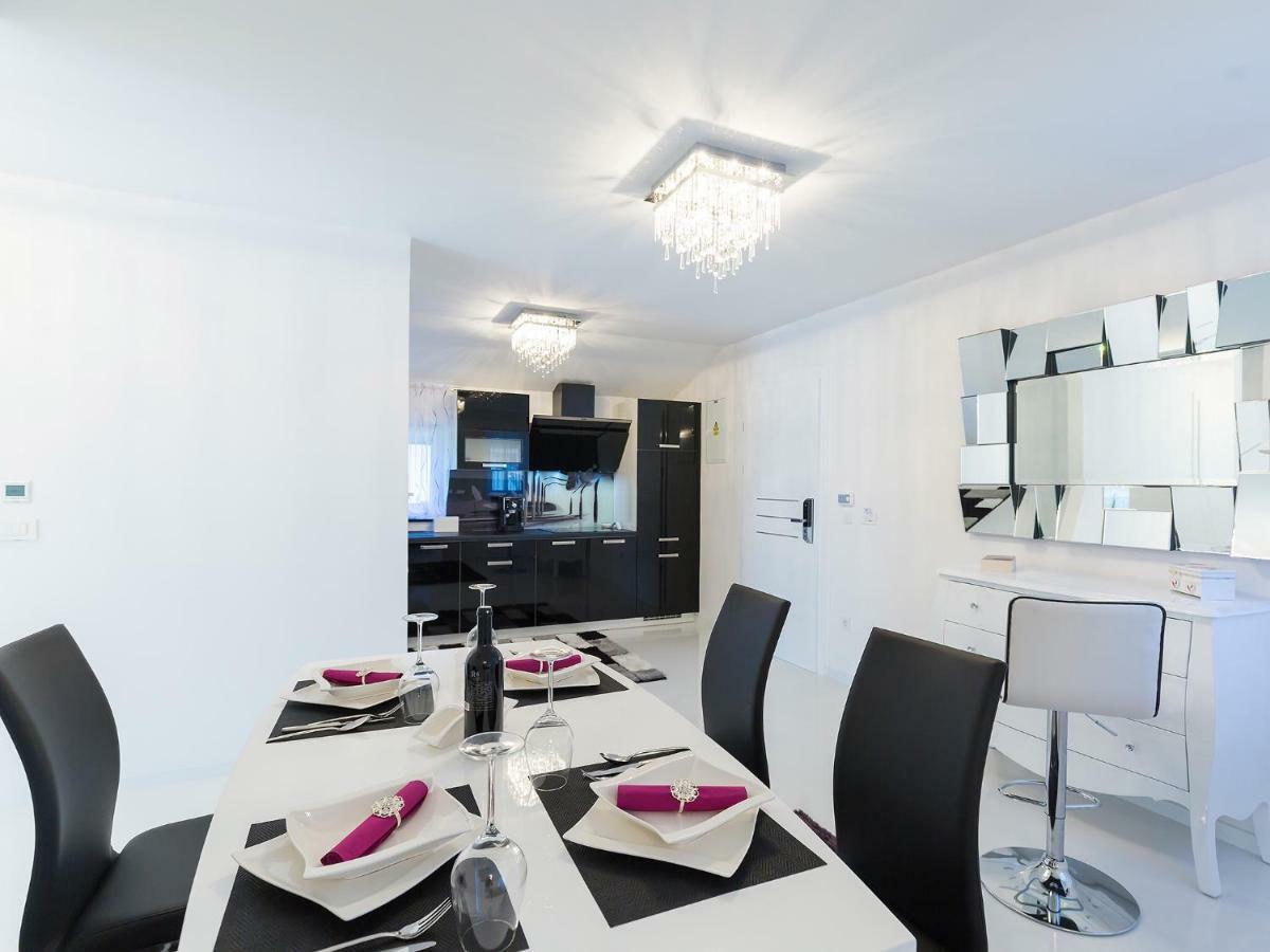 Apartmani Beril Lux Rovinj Exteriör bild