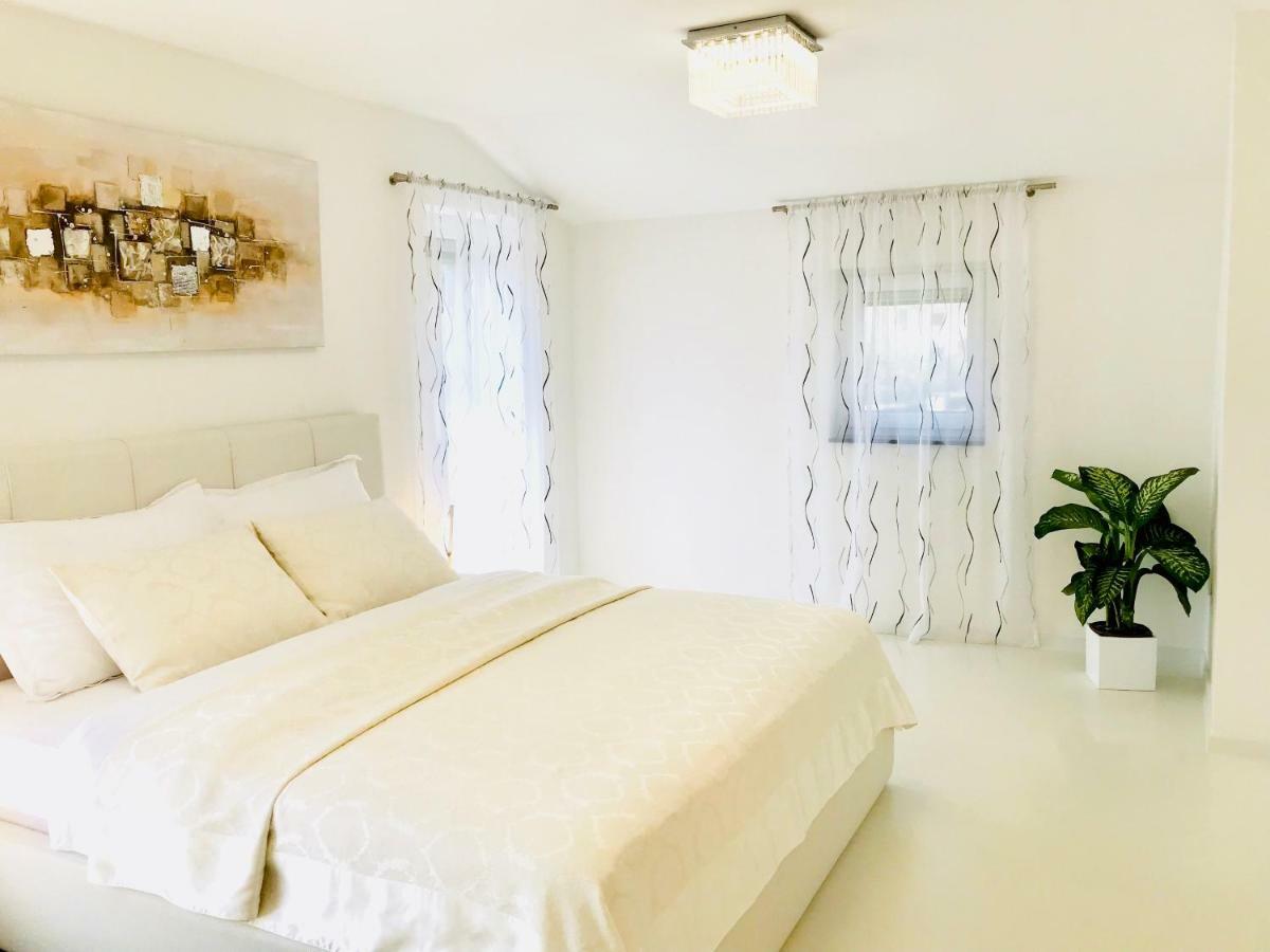Apartmani Beril Lux Rovinj Exteriör bild